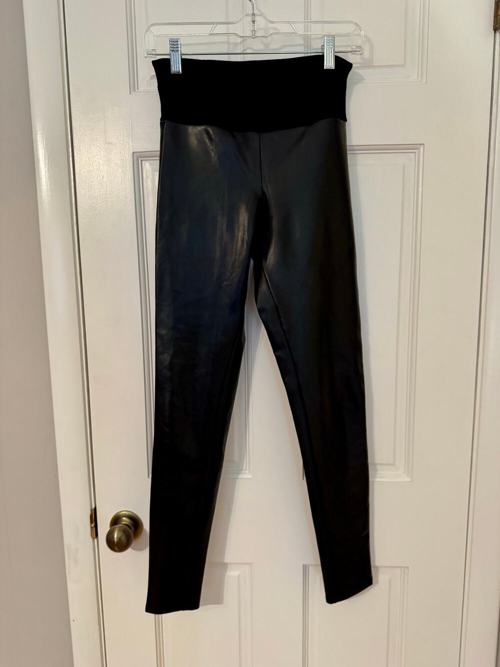 Assets by Spanx All Over Faux Leather Leggings